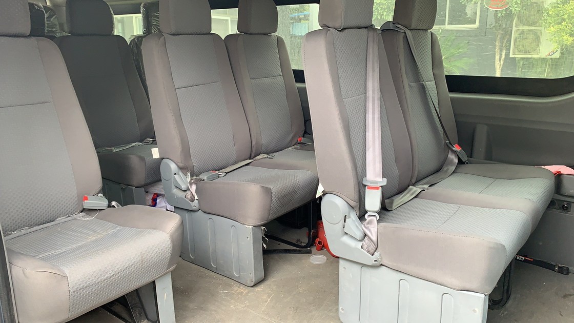 2+1 Disposizione Sedie per autobus Hiace Durbale Alta resistenza all'usura per il corpo stretto