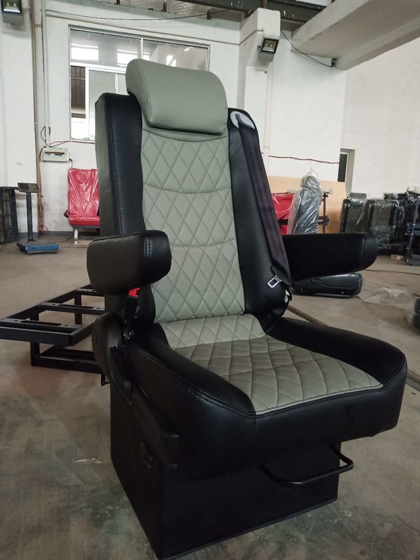 Prezzo di fabbrica Custom Luxury Leather Sprinter Van Seats For Van Automotive Limousine