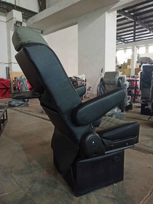 Prezzo di fabbrica Custom Luxury Leather Sprinter Van Seats For Van Automotive Limousine