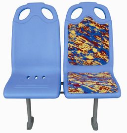 Le muffe hanno modellato i sedili di plastica di un bus di volta, sedili comodi del bus resistenti alla corrosione
